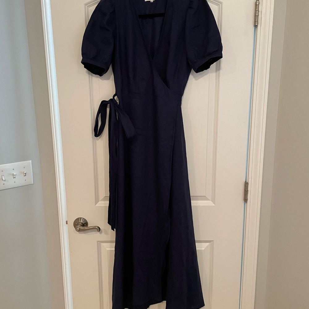 Reformation “Weiss Linen Dress” - size M. Worn once.
